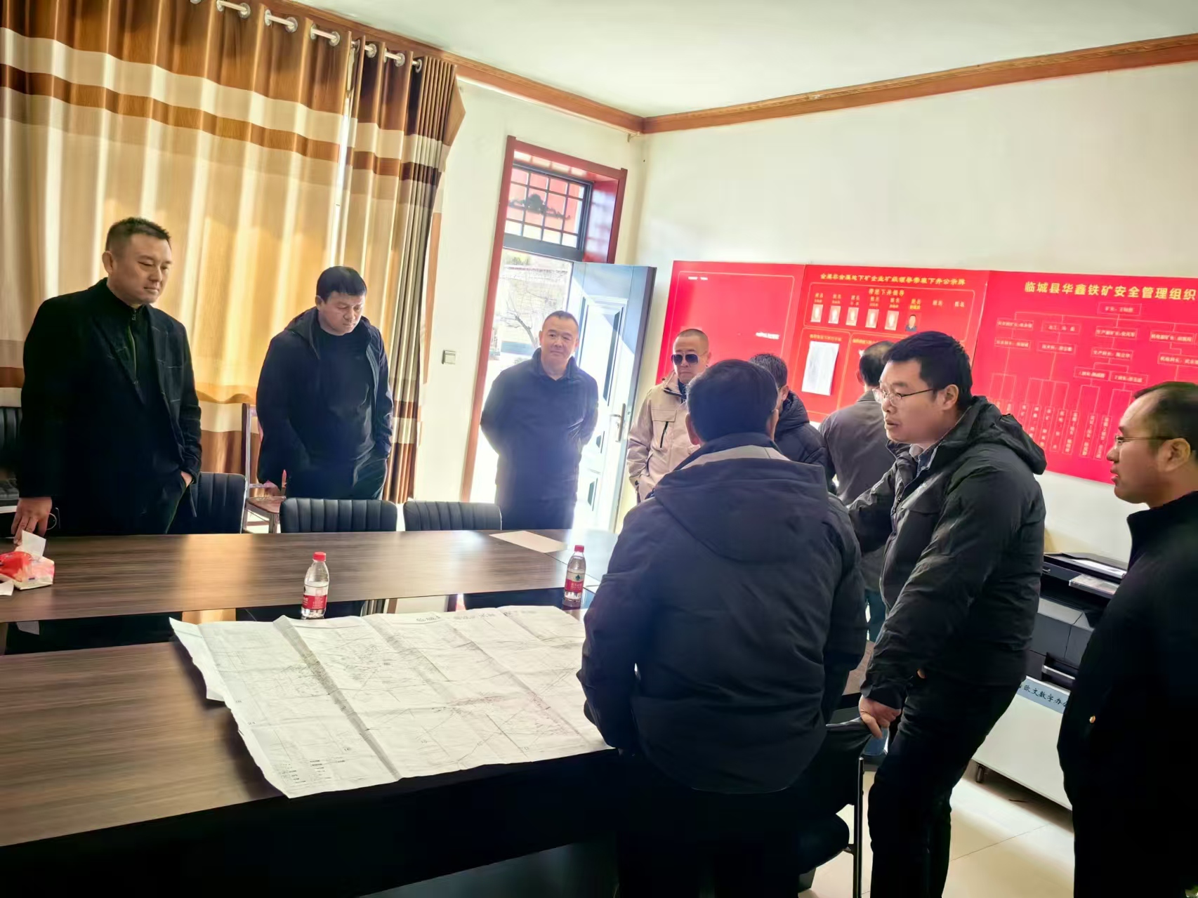 董事长周令一行赴邢台市考察临城县华鑫铁矿(图2)