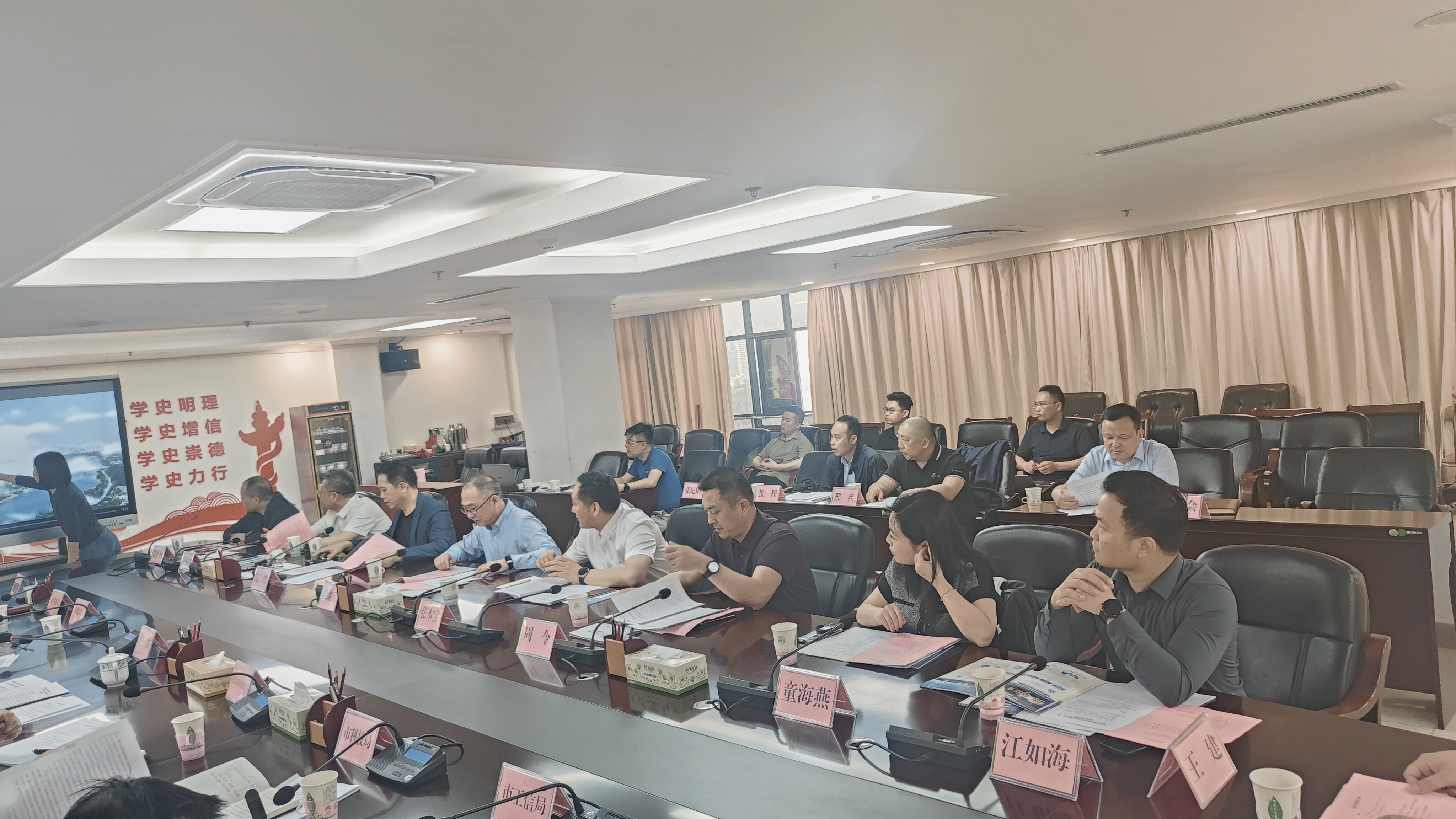 大周國際投資集團受南宁市政府邀请赴南宁五象新区考察交流(图2) 大周國際投資集團受南宁市政府邀请赴南宁五象新区考察交流(图2)