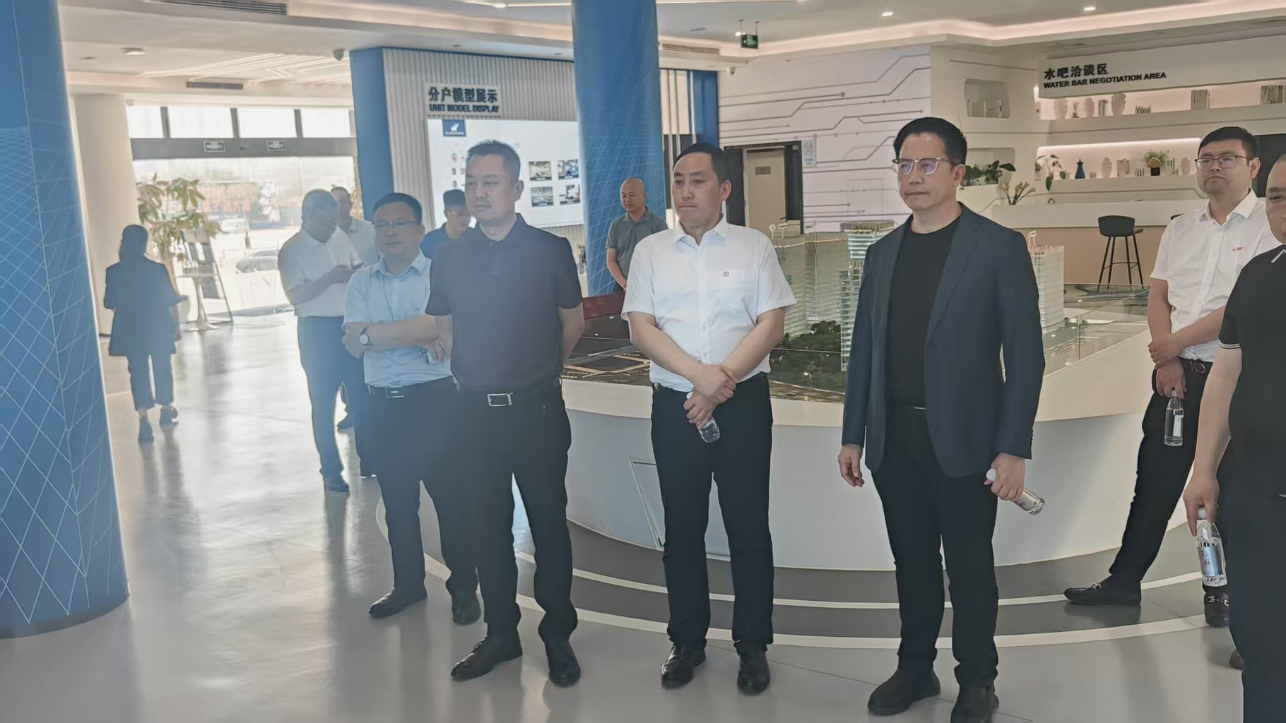 大周國際投資集團受南宁市政府邀请赴南宁五象新区考察交流(图4) 大周國際投資集團受南宁市政府邀请赴南宁五象新区考察交流(图4)