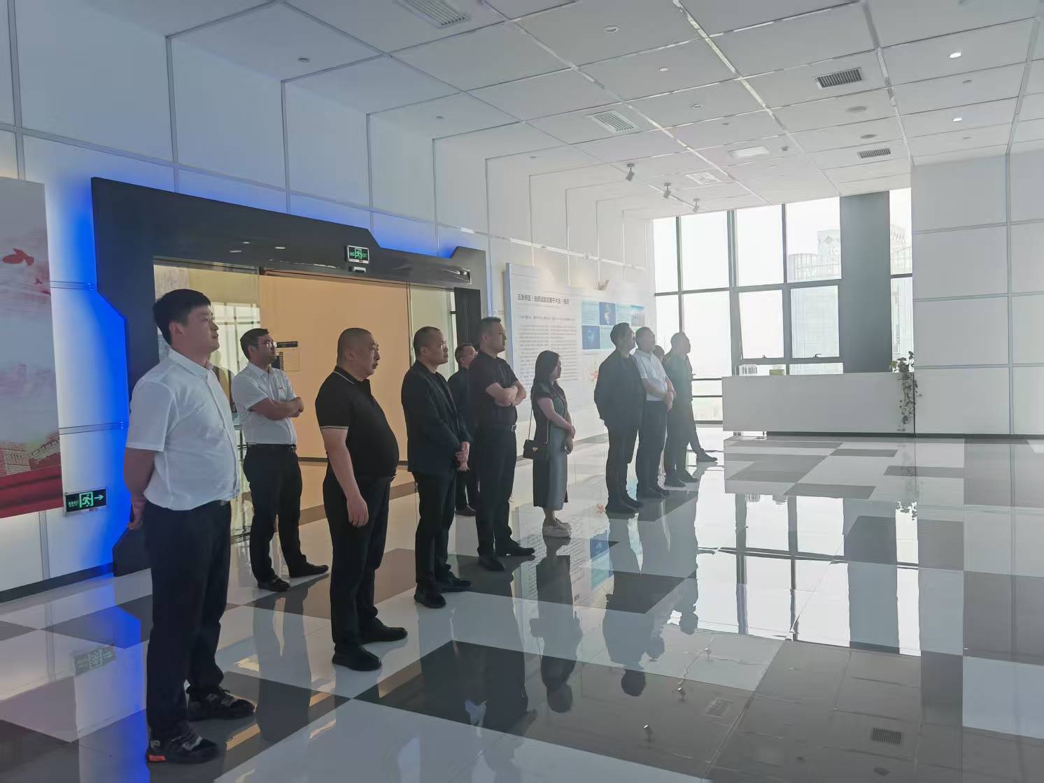 大周國際投資集團受南宁市政府邀请赴南宁五象新区考察交流(图5) 大周國際投資集團受南宁市政府邀请赴南宁五象新区考察交流(图5)