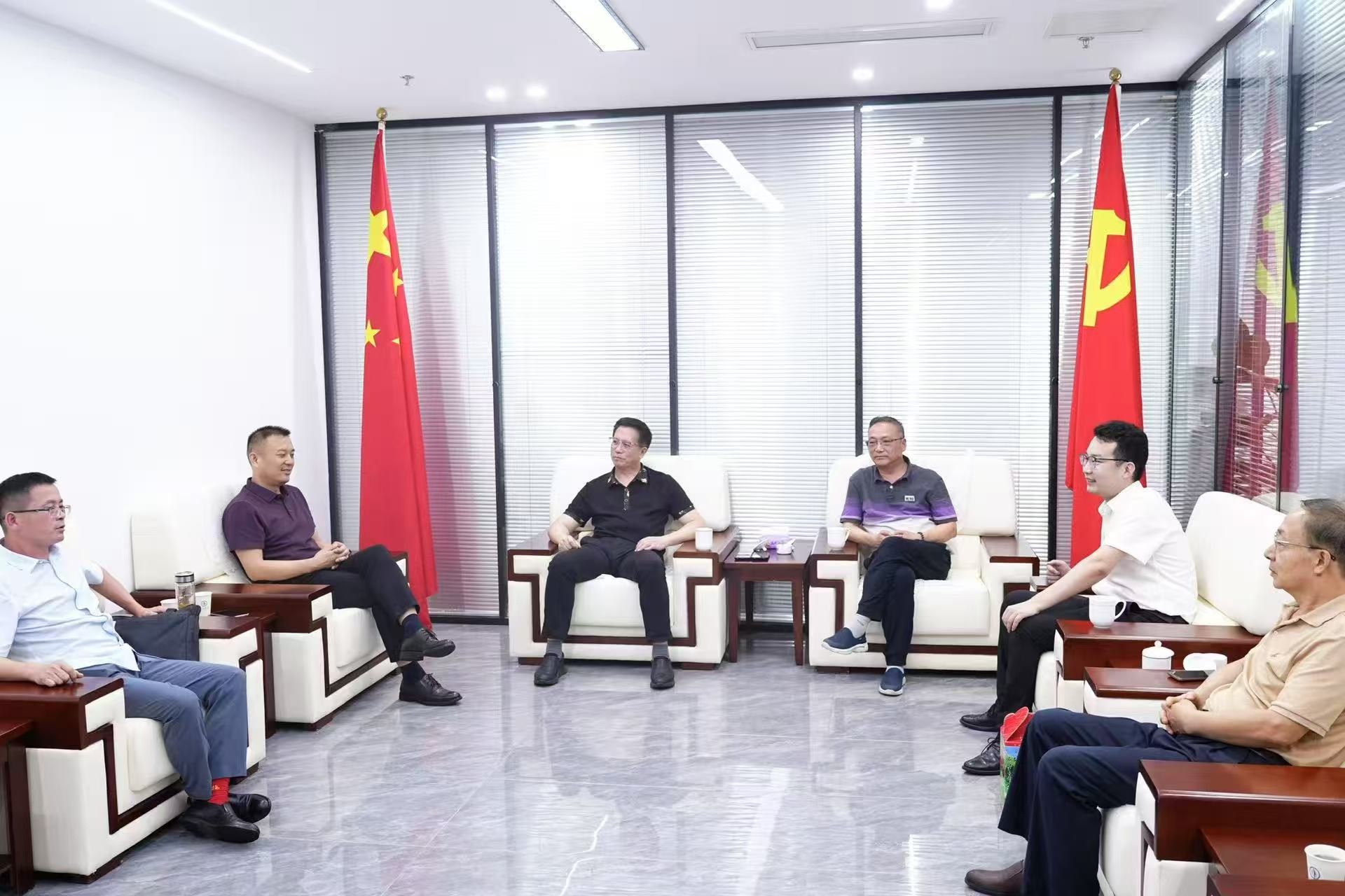 共启环保领域新征程丨大周集團与哈工奥生股权投资签约仪式圆满成功!(图4) 共启环保领域新征程丨大周集團与哈工奥生股权投资签约仪式圆满成功!(图4)